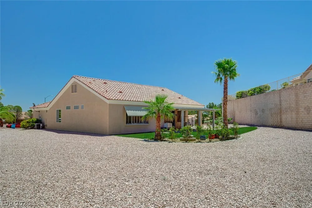 10613 Spring Garden Ct, Las Vegas, NV 89134