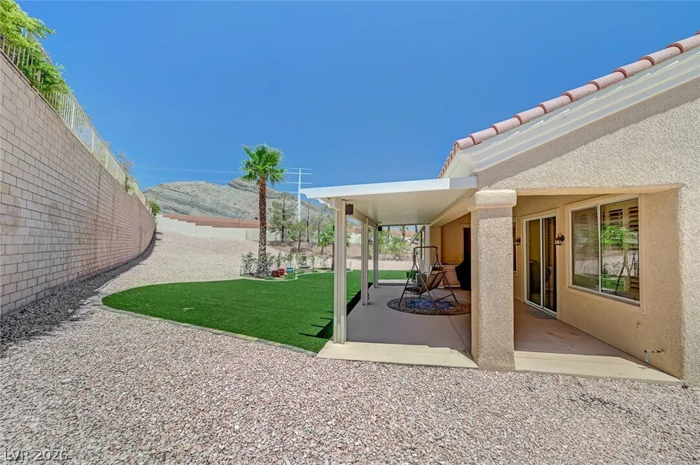 10613 Spring Garden Ct, Las Vegas, NV 89134