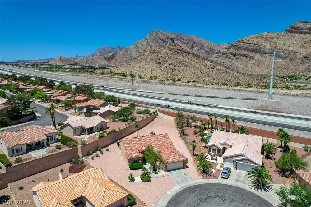 10613 Spring Garden Ct, Las Vegas, NV 89134