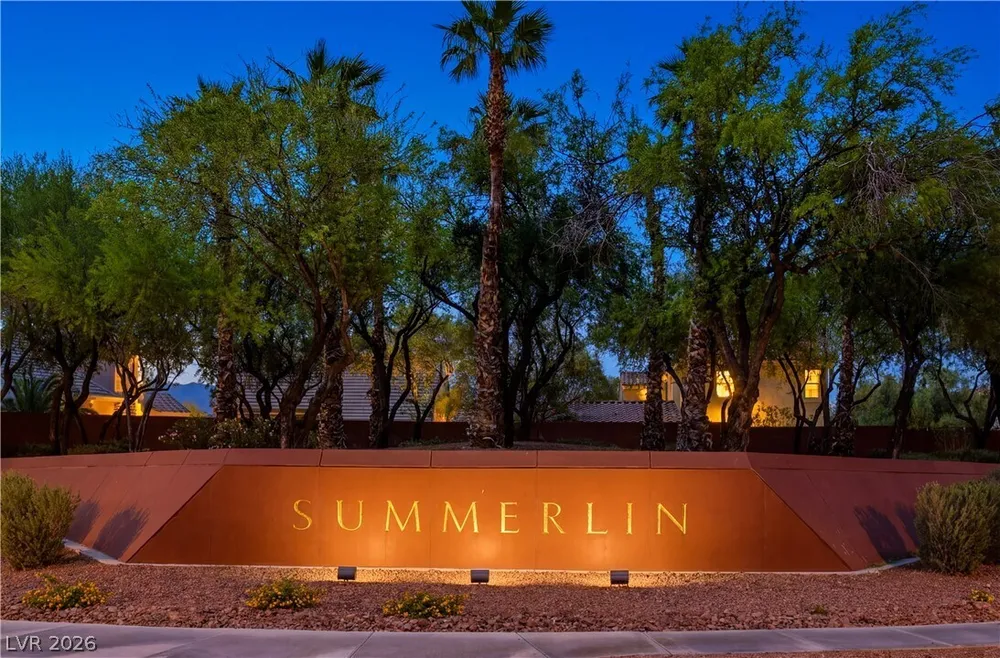 2221 Juniper Berry Dr, Las Vegas, NV 89134