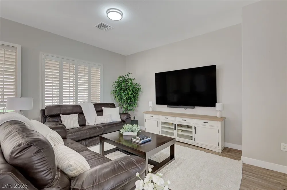 10613 Spring Garden Ct, Las Vegas, NV 89134