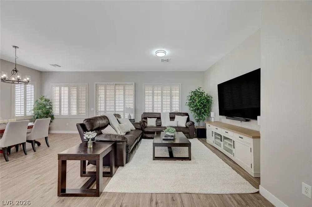 10613 Spring Garden Ct, Las Vegas, NV 89134