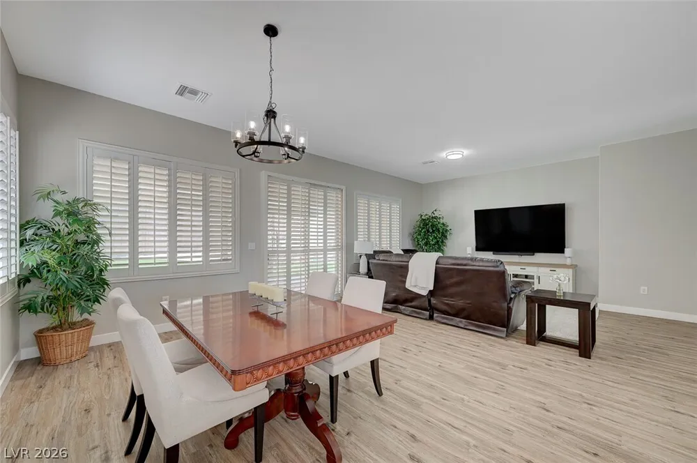 10613 Spring Garden Ct, Las Vegas, NV 89134