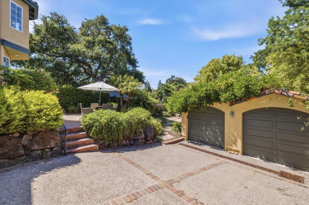 418 Ridge Rd, San Carlos, CA 94070