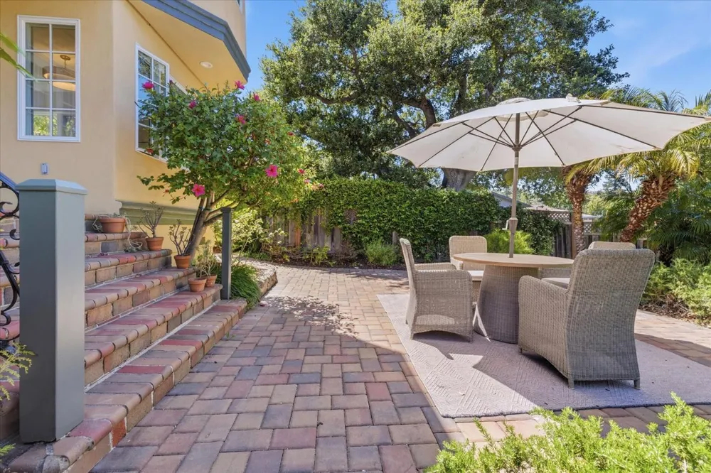 418 Ridge Rd, San Carlos, CA 94070