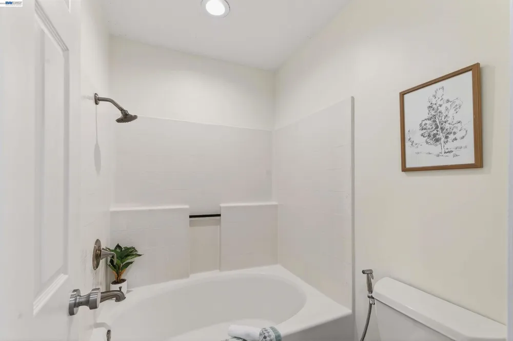 7483 Stonedale Dr, Pleasanton, CA 94588