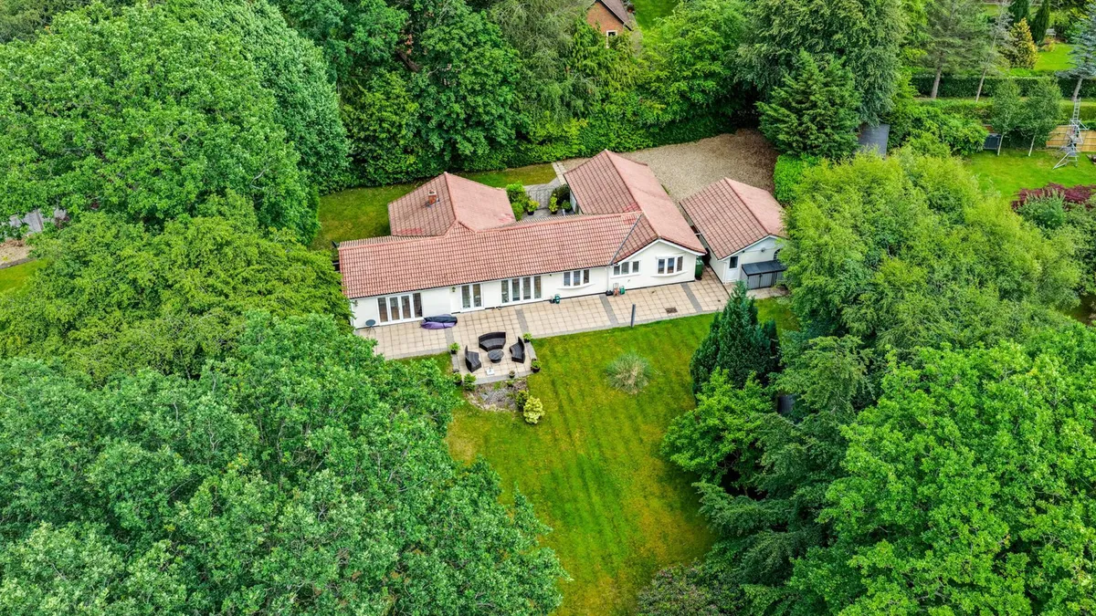 Hempstead Lane, Potten End, Hertfordshire, HP4 2RZ