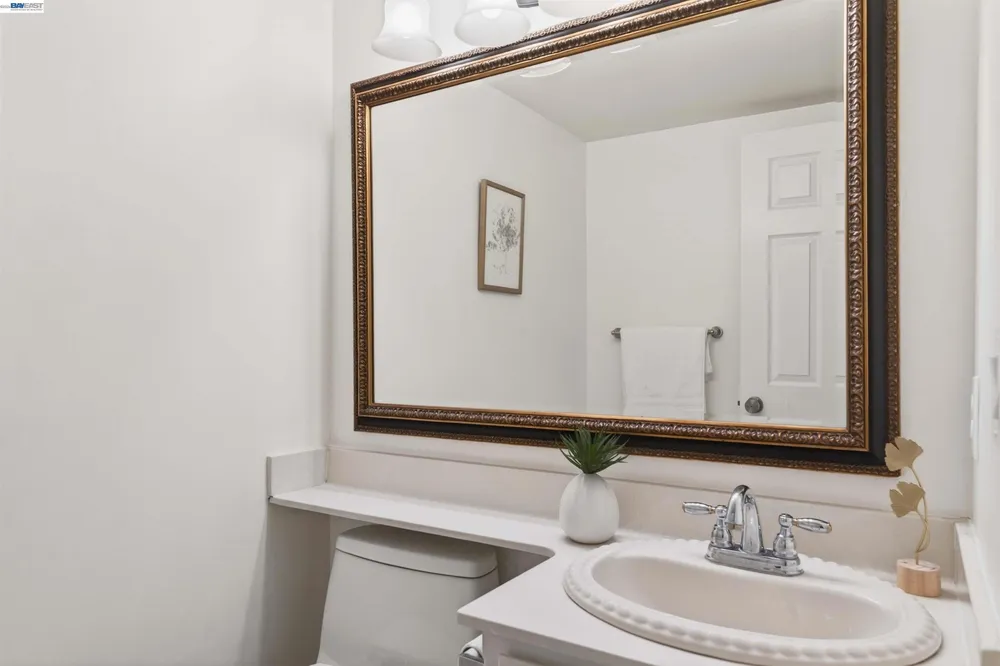 7483 Stonedale Dr, Pleasanton, CA 94588