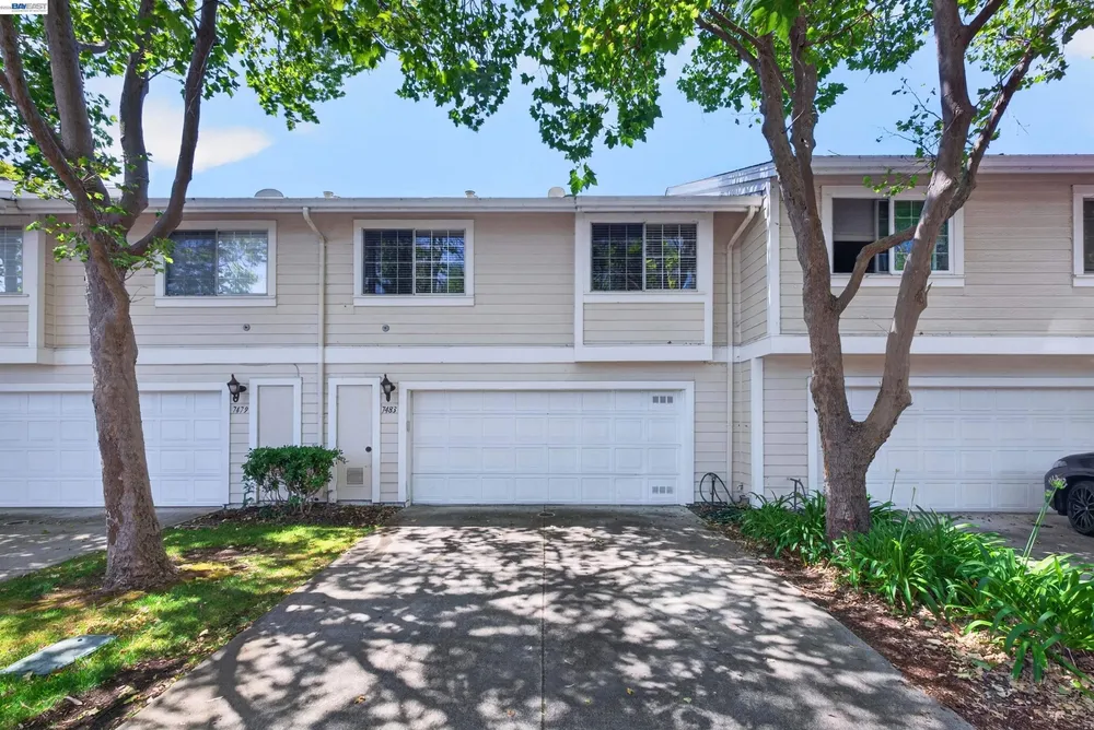 7483 Stonedale Dr, Pleasanton, CA 94588