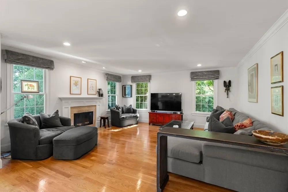 22 Edwardel Rd, Needham, MA 02492