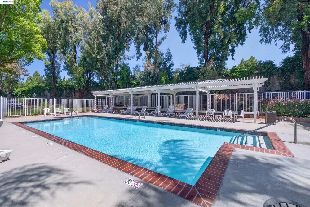 7483 Stonedale Dr, Pleasanton, CA 94588