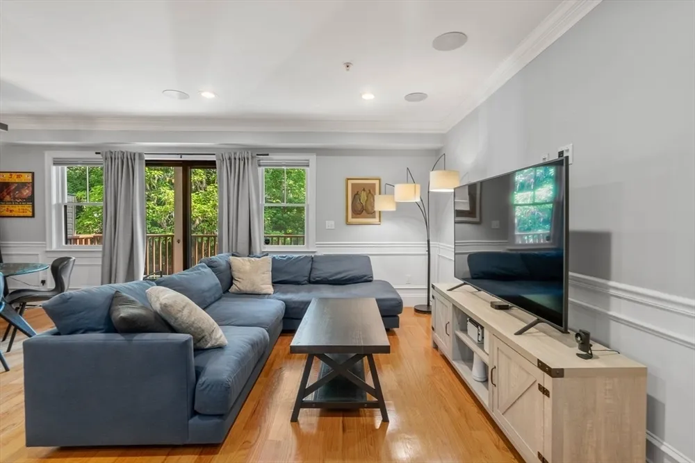110 Park St, Boston, MA 02132
