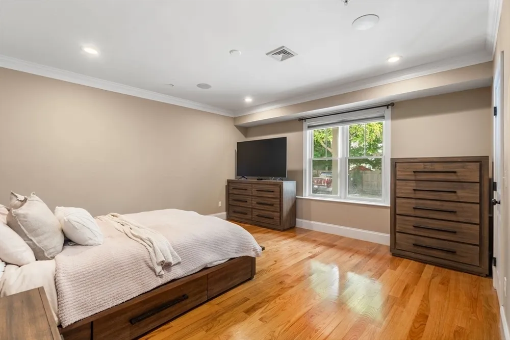 110 Park St, Boston, MA 02132