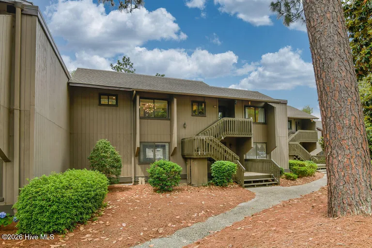 250 Sugar Gum Ln, Pinehurst, NC 28374