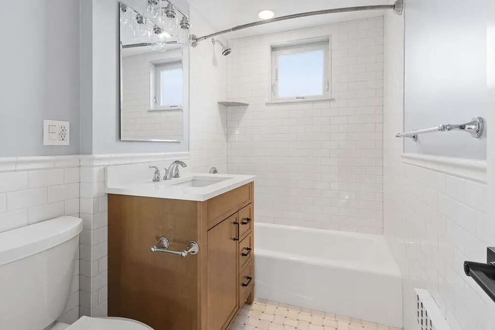 15 George St, Watertown, MA 02472