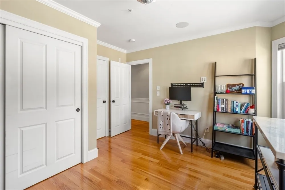 110 Park St, Boston, MA 02132