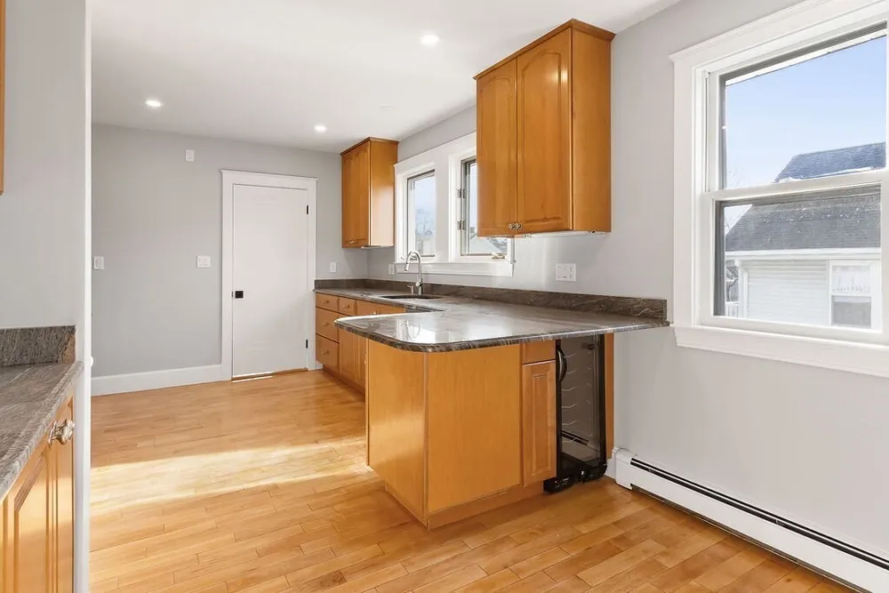 15 George St, Watertown, MA 02472