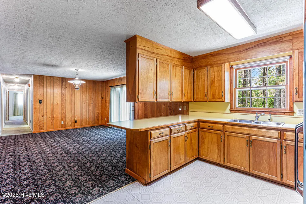 325 Lupin Pl, Southern Pines, NC 28387