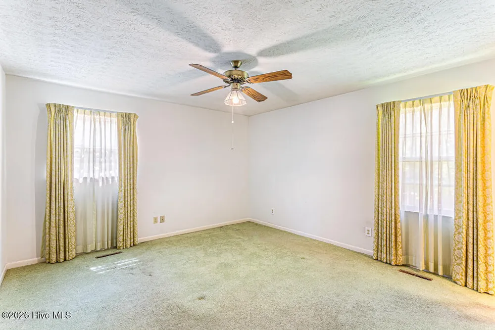 325 Lupin Pl, Southern Pines, NC 28387