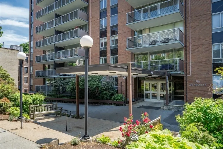 45 Longwood Ave, Brookline, MA 02446