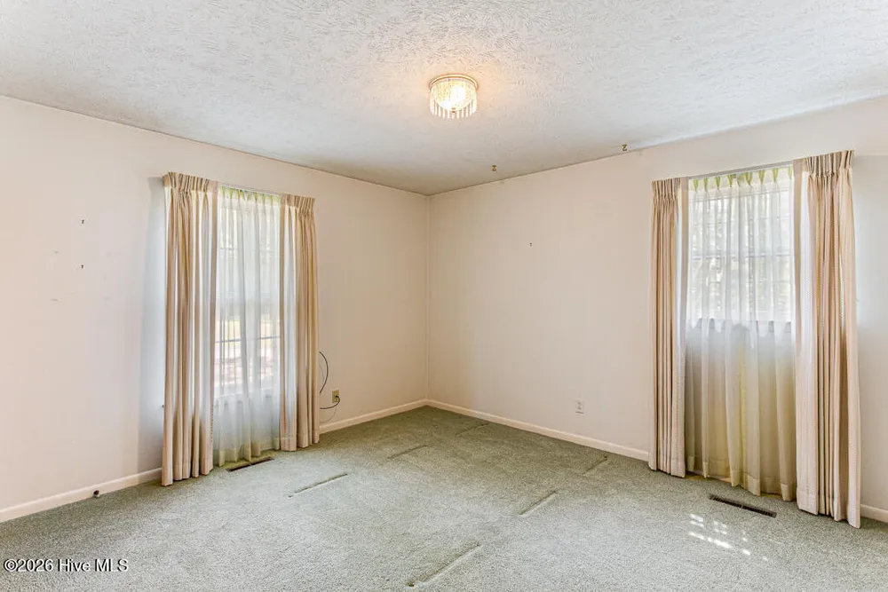 325 Lupin Pl, Southern Pines, NC 28387