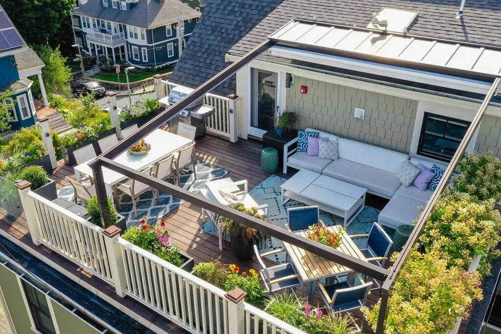 43 Salcombe St, Boston, MA 02125