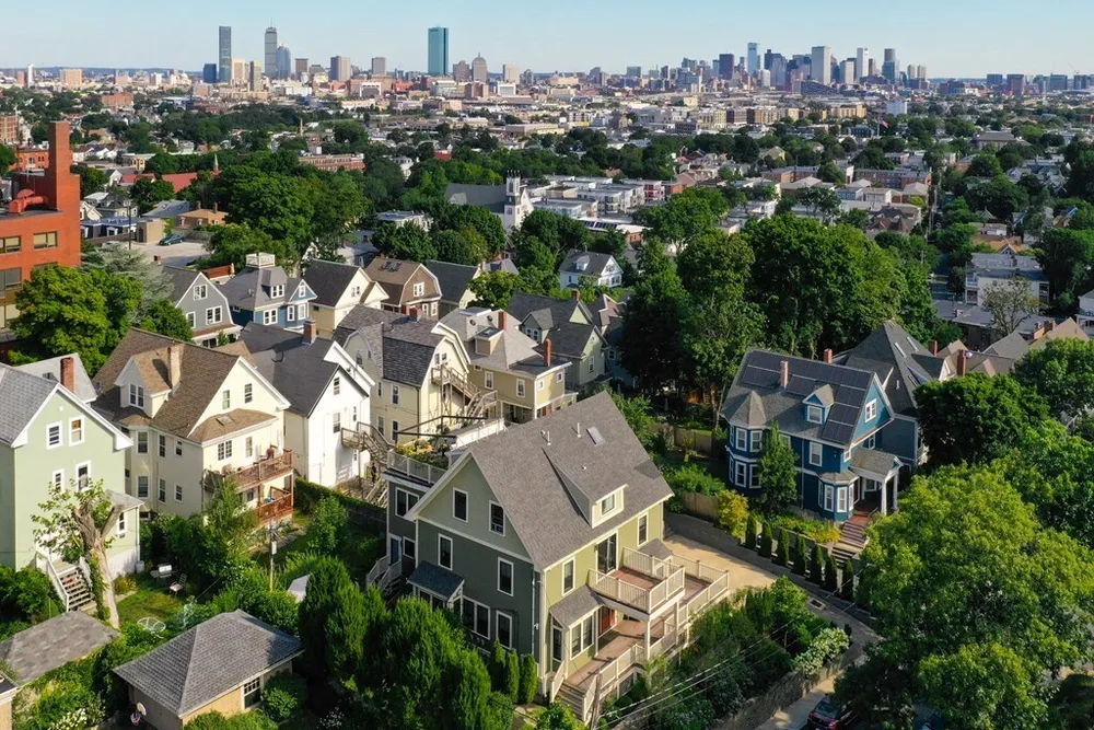 43 Salcombe St, Boston, MA 02125