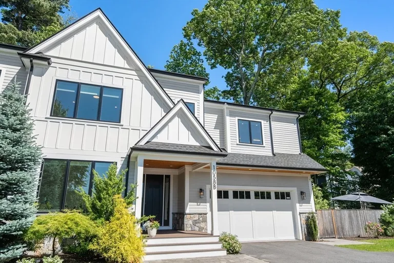 1058 Beacon St, Newton, MA 02459