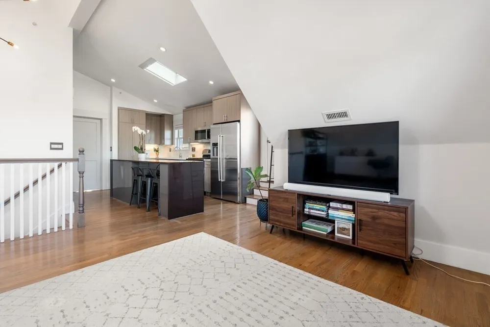 43 Salcombe St, Boston, MA 02125