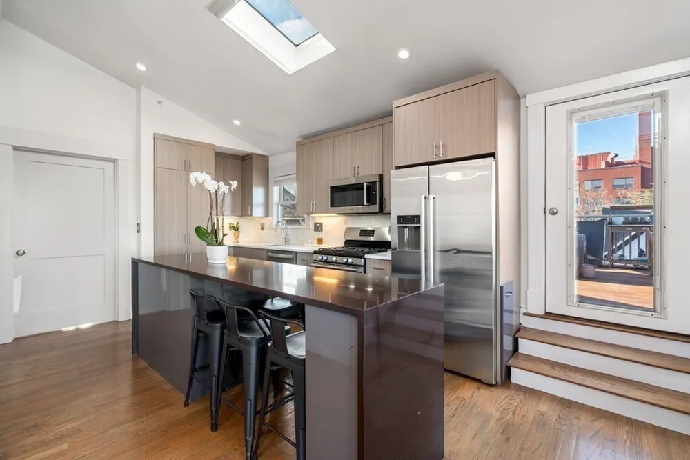 43 Salcombe St, Boston, MA 02125