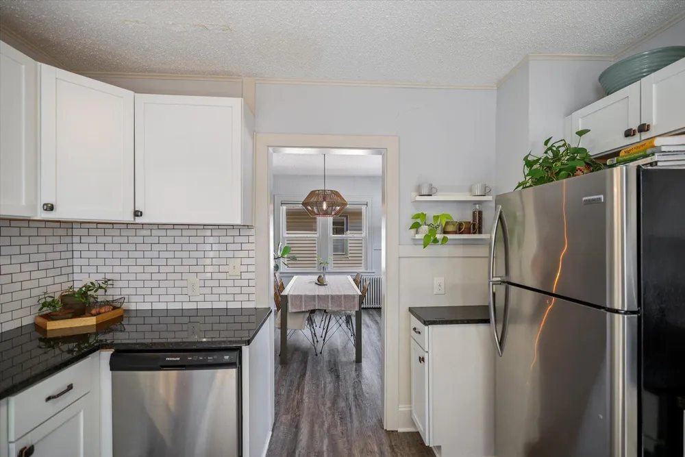 1068 Pleasant Ave, St Paul, MN 55102-3311