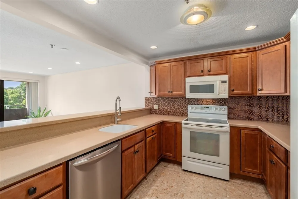 1 Adams St, Quincy, MA 02169