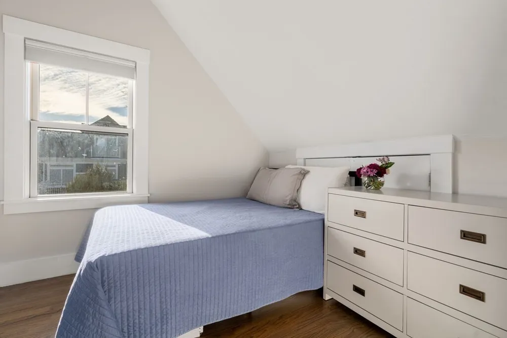 43 Salcombe St, Boston, MA 02125