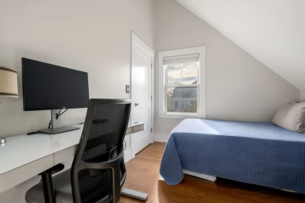 43 Salcombe St, Boston, MA 02125