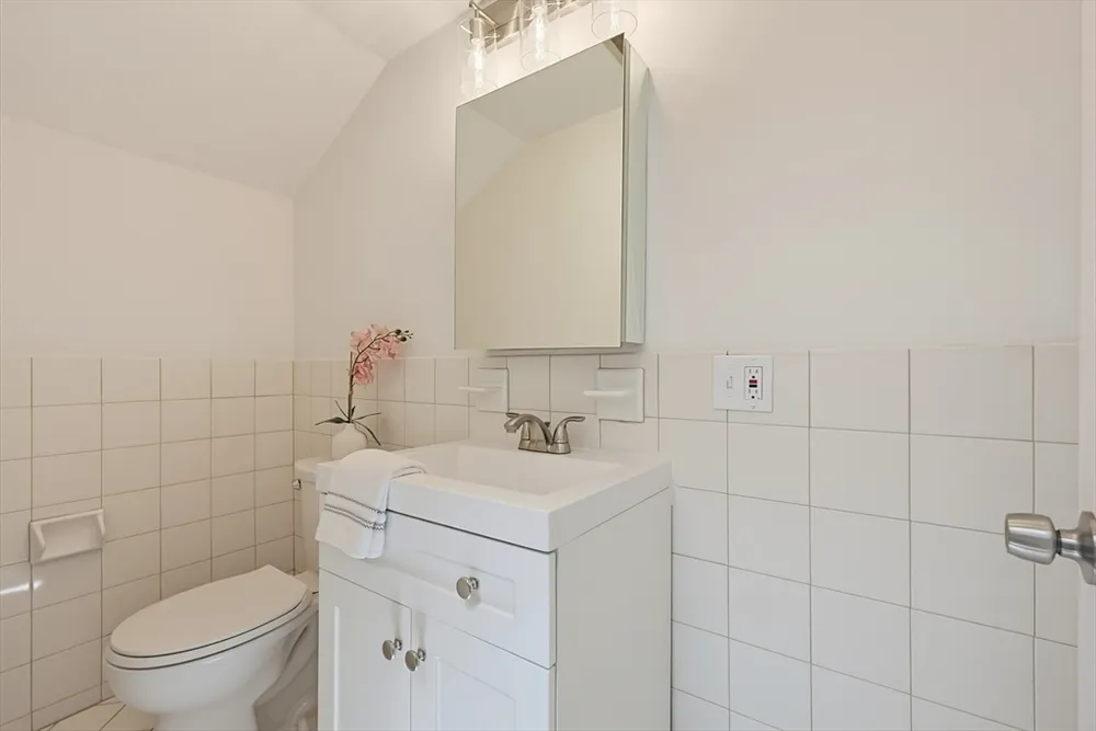 36 Grandview Ave, Melrose, MA 02176