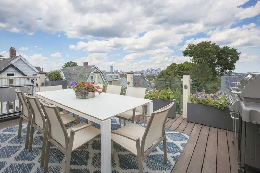 43 Salcombe St, Boston, MA 02125