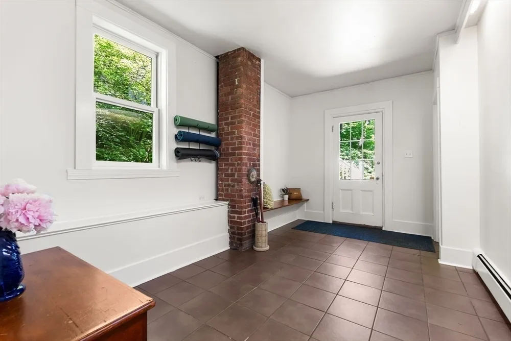 1 Hay Rd, Belmont, MA 02478