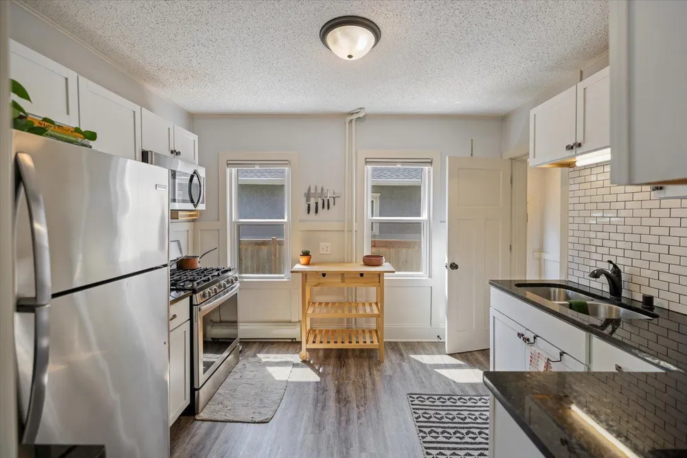 1068 Pleasant Ave, St Paul, MN 55102-3311