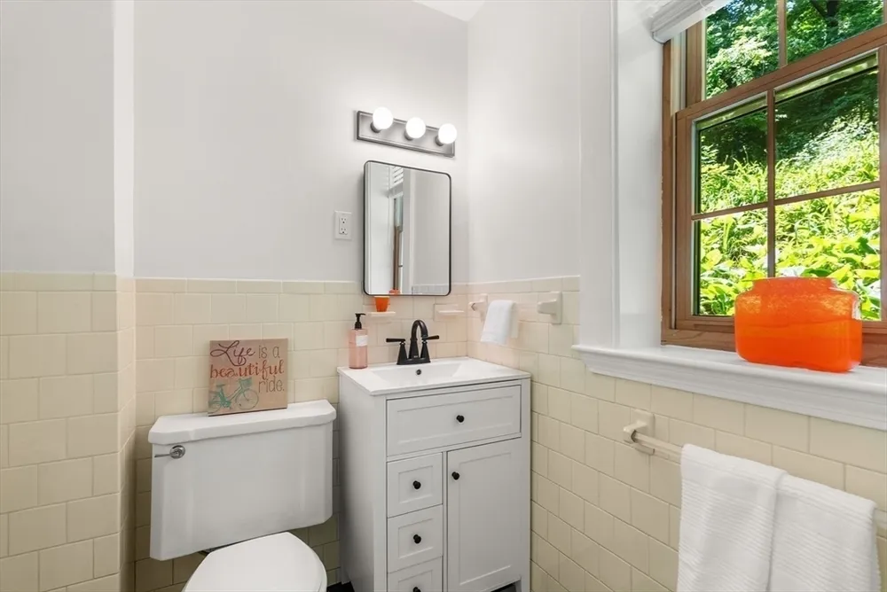 1 Hay Rd, Belmont, MA 02478
