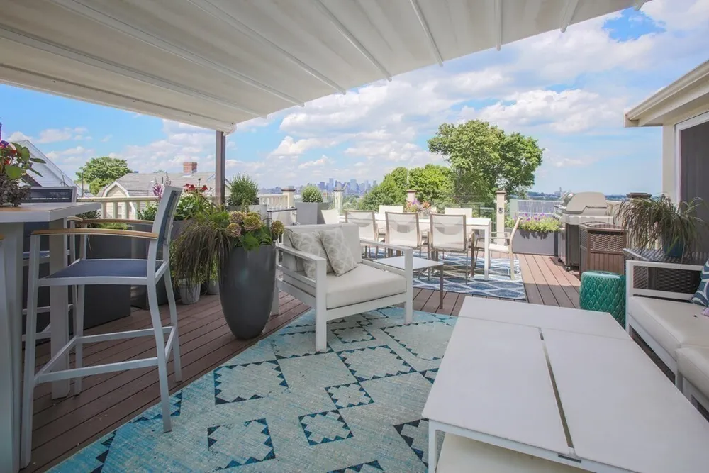 43 Salcombe St, Boston, MA 02125