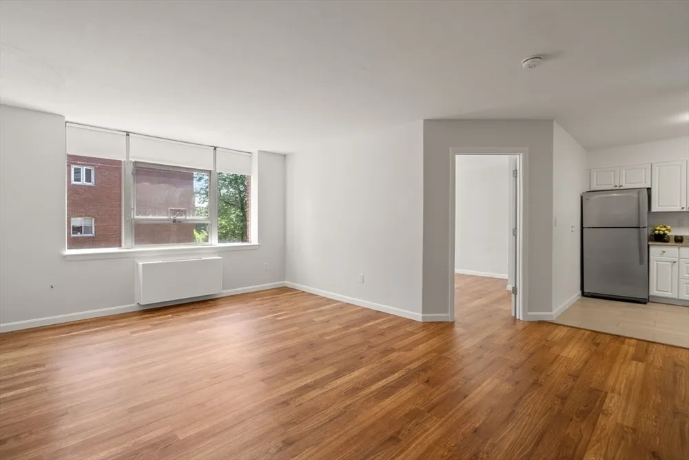 20 Hammond Pond Pkwy, Newton, MA 02467