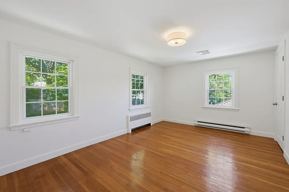 36 Grandview Ave, Melrose, MA 02176