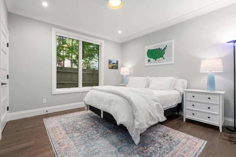 1058 Beacon St, Newton, MA 02459