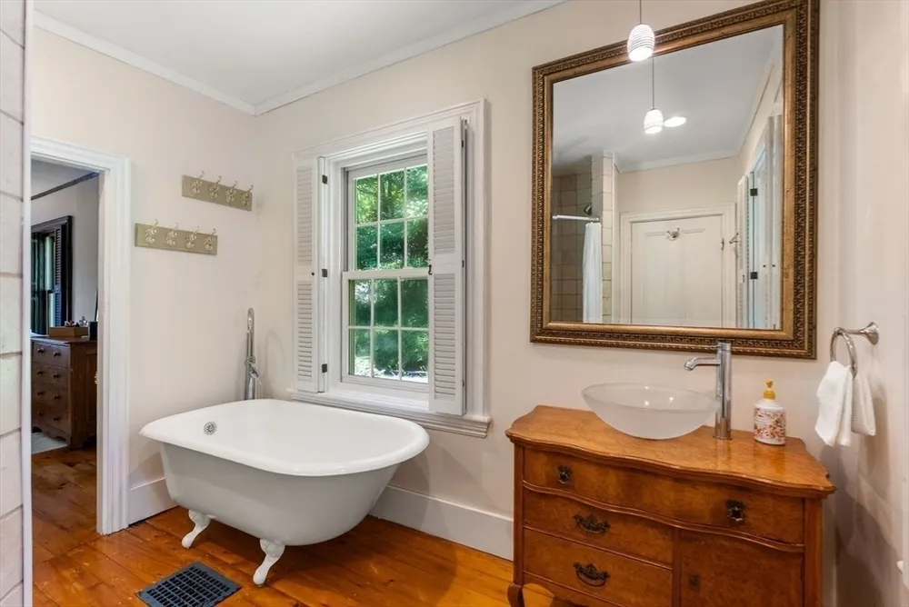 1 Hay Rd, Belmont, MA 02478