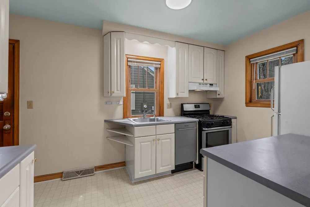 5750 Pleasant Ave, Minneapolis, MN 55419