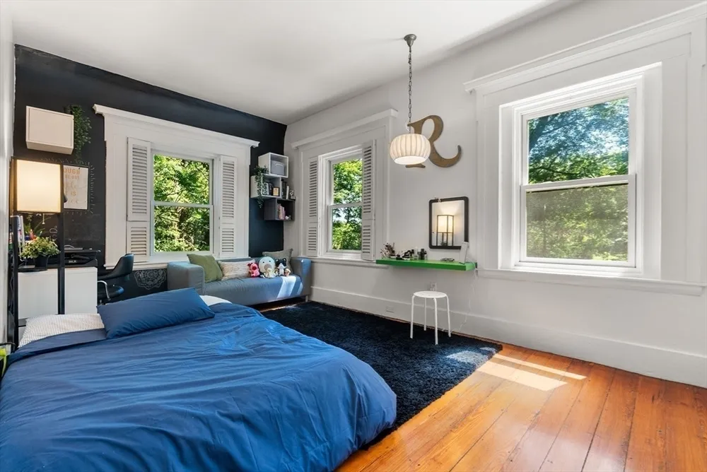 1 Hay Rd, Belmont, MA 02478