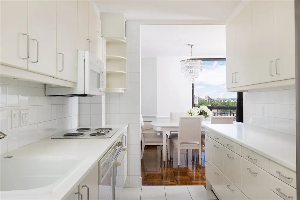50 Longwood Ave, Brookline, MA 02446