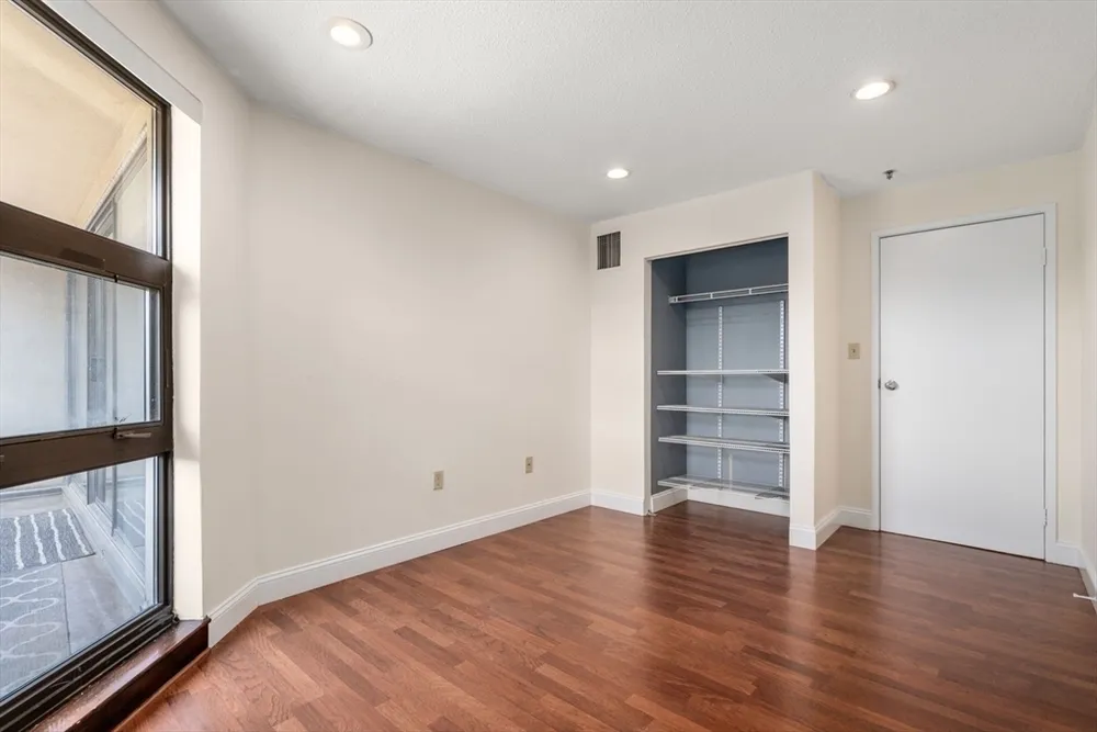 1 Adams St, Quincy, MA 02169