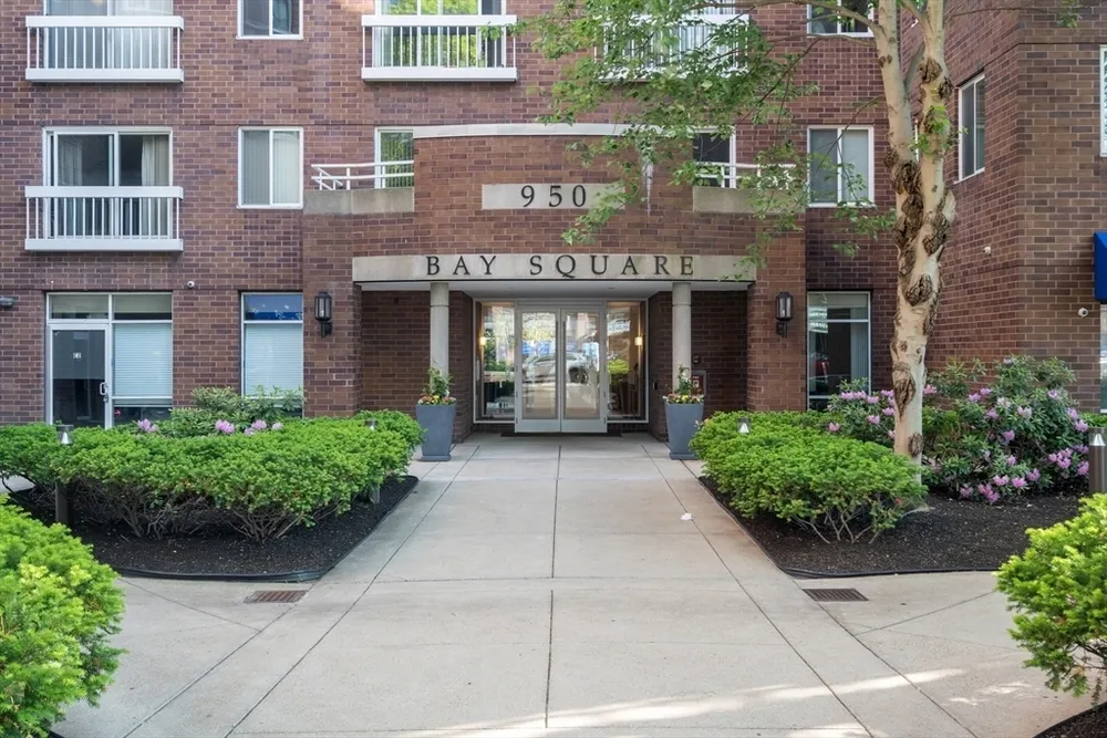 950 Massachusetts Ave, Cambridge, MA 02139
