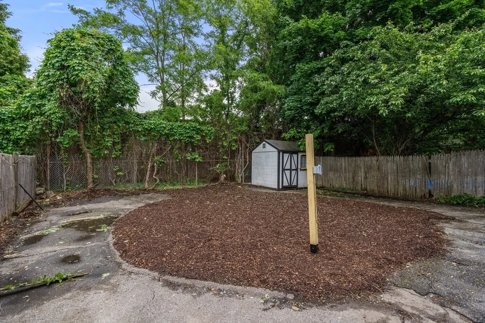 27 Windom St, Boston, MA 02134